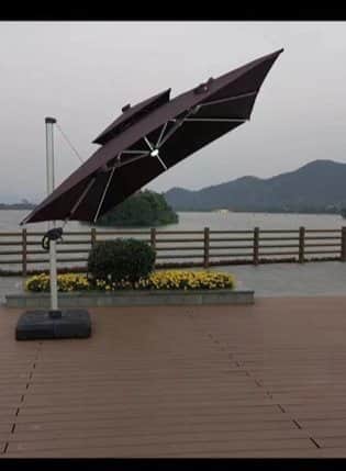 שמשית גינה סולרית בעלת נורות LED